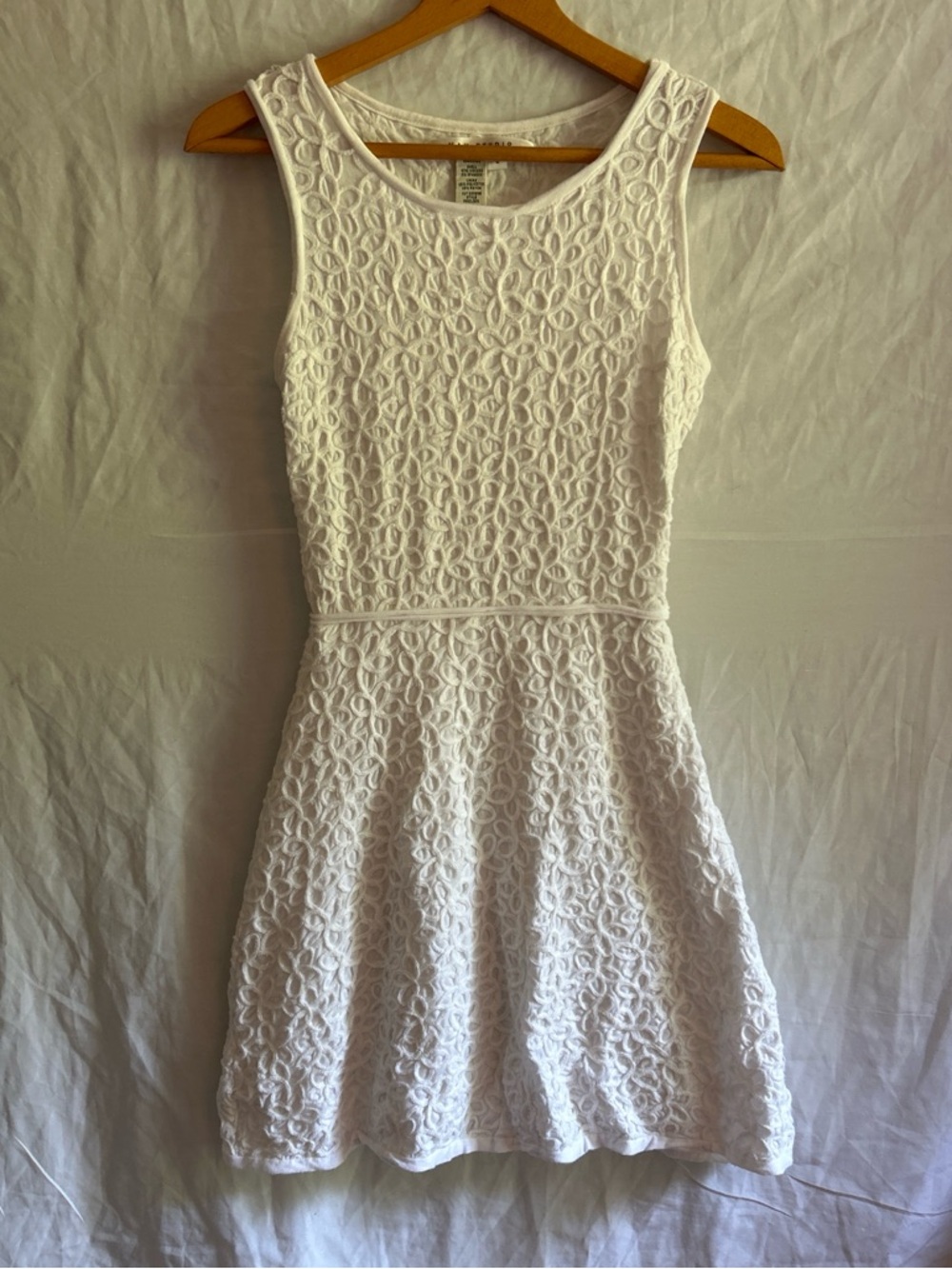 Max Studio White Sleeveless Lace Mini Dress